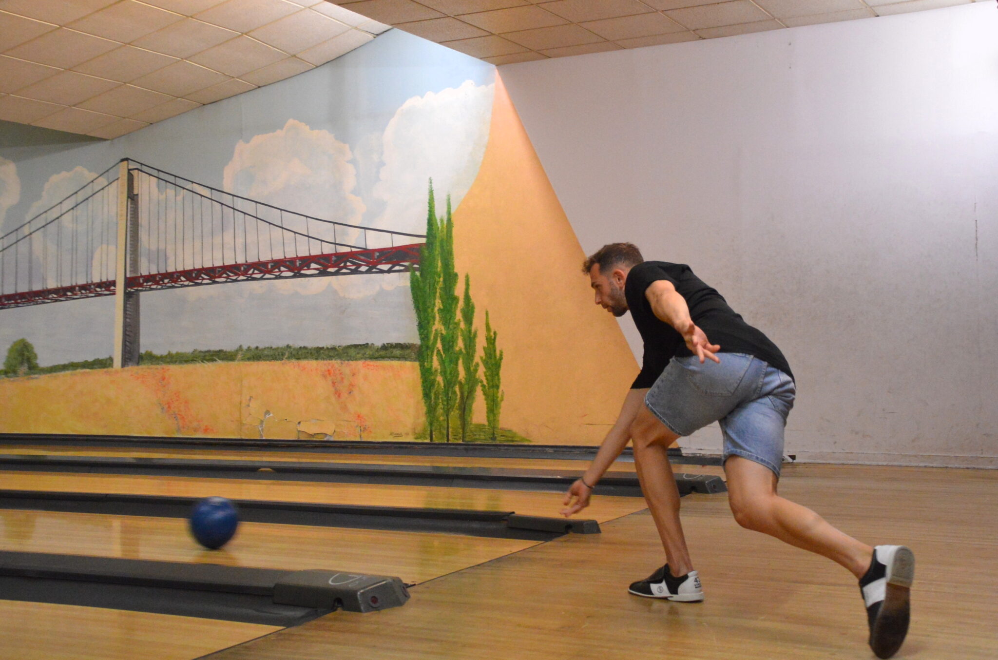 Bowling salonunda 4 Eylül 2024 günü öğleden sonra çekilen fotoğraflar