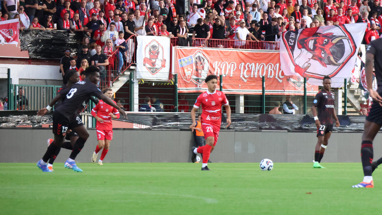 Le FCR rejoint en fin de match par VA