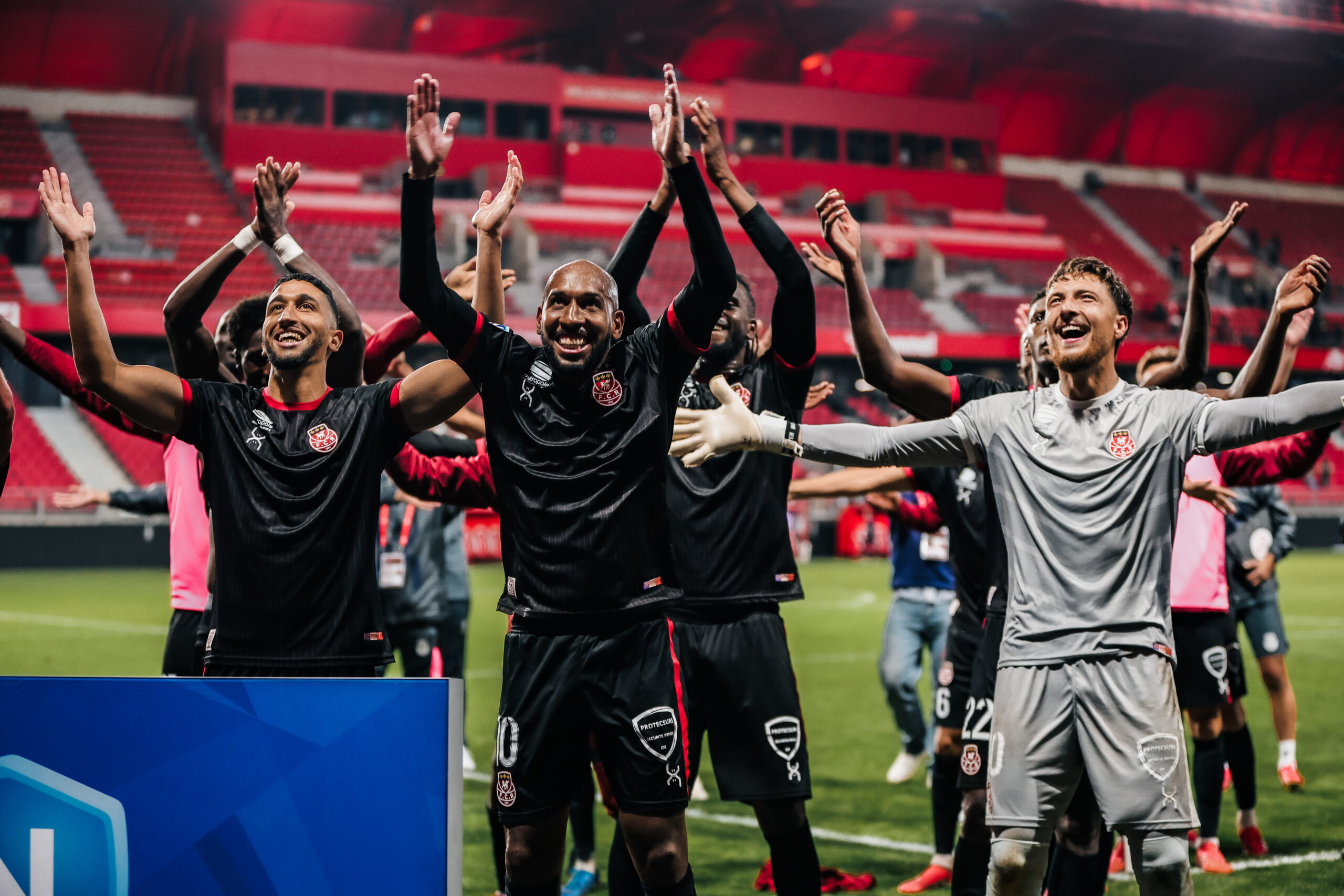 Valenciennes vs FCR (2-3): photos from the match