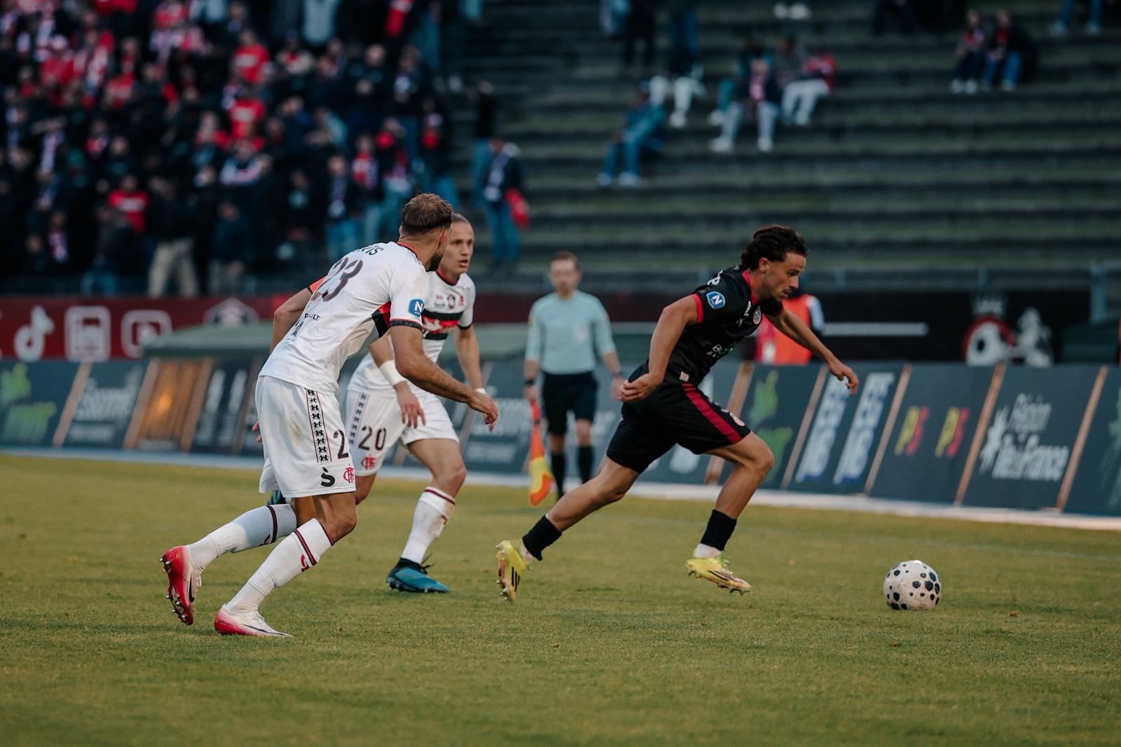 Le FCR renverse Fleury dans un match fou